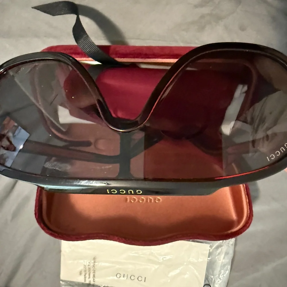 Gucci men’s  Sunglasses - Brown - Picture 4 of 7